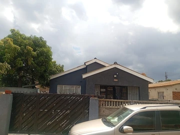 6 Bedroom House