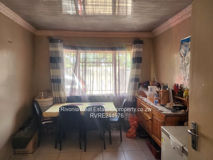 Mainway Meadows 4-Bed Home with Borehole — Harare South