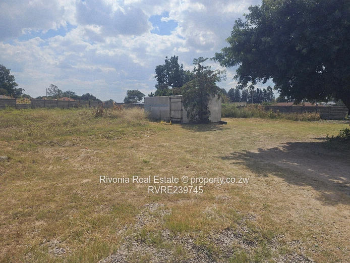 Prime 2000 m² Residential Stand in Waterfalls