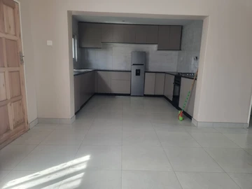 3 Bedroom Flat & Apartment