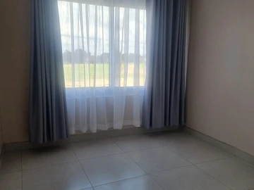 3 Bedroom Flat & Apartment