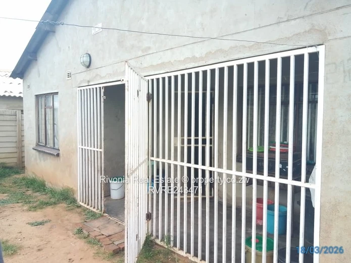 House for sale in Budiriro Cabs