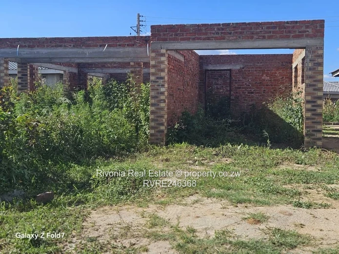 Part-Built 3-Bed Brick Shell on 240m² in Fidelity