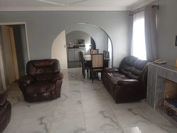 6 Bedroom House