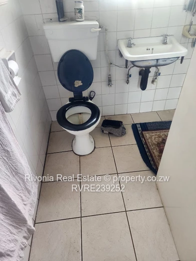 Emerald Hill: 4-Bed Home on 2030m² with Borehole,Mortage accepted 