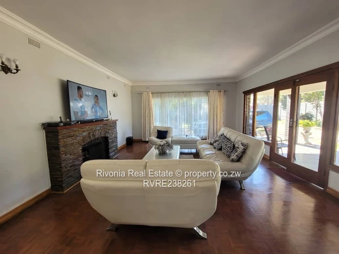 Alexandra Park: 4-Bed Home, 1990m², Secured & Spacious