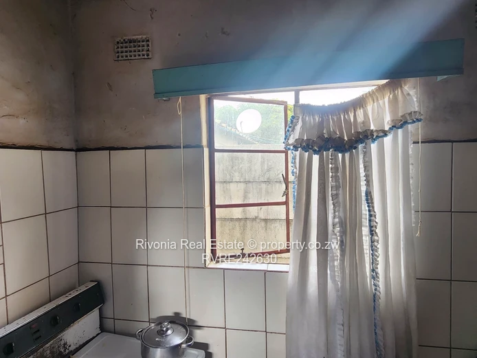 Glen Norah A 4-Bed Redbrick Home with Rental Rooms