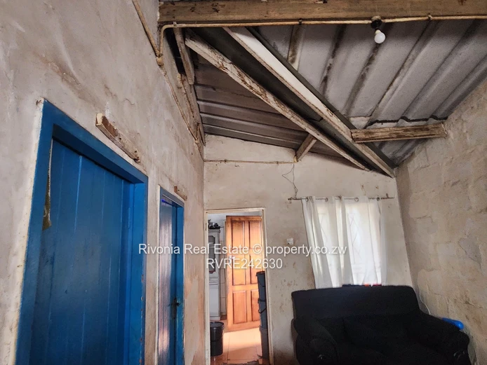 Glen Norah A 4-Bed Redbrick Home with Rental Rooms