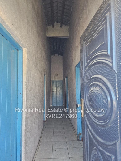 5-Bed Glen Norah A Home with Borehole, Fireplace & Yard