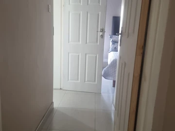 3 Bedroom Flat & Apartment