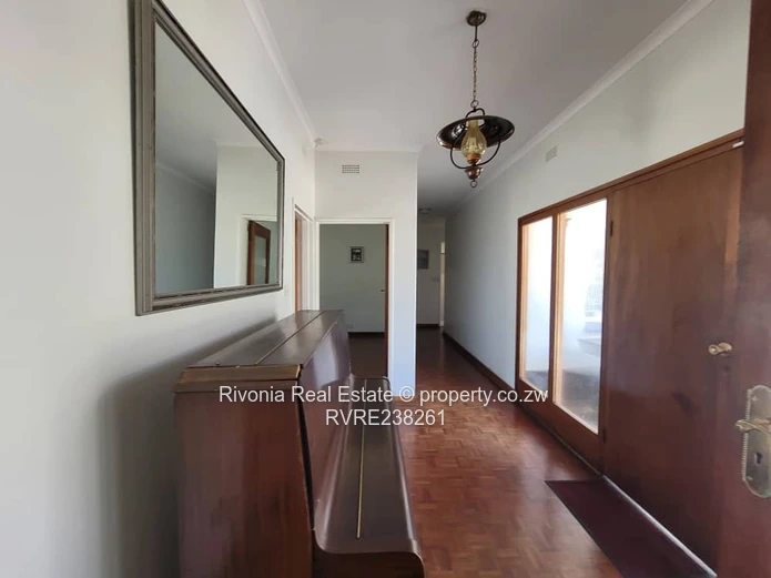 Alexandra Park: 4-Bed Home, 1990m², Secured & Spacious