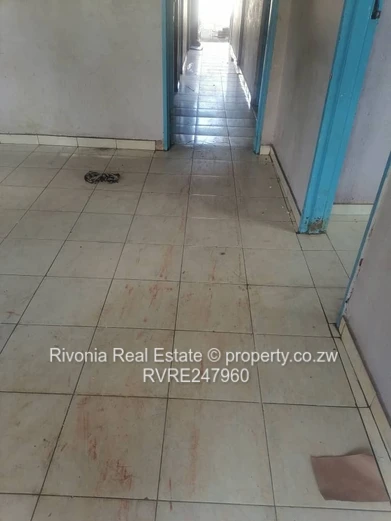 5-Bed Glen Norah A Home with Borehole, Fireplace & Yard