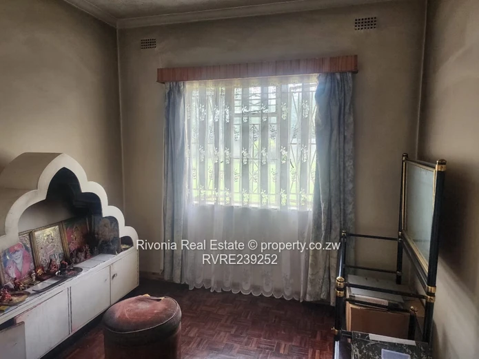 Emerald Hill: 4-Bed Home on 2030m² with Borehole,Mortage accepted 