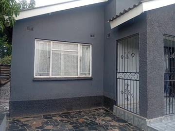 6 Bedroom House