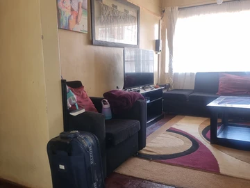 2 Bedroom Flat & Apartment