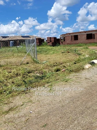 Corner 300m² Stand 50% deposit balance in 6 -12montha — Glaudina, Harare West