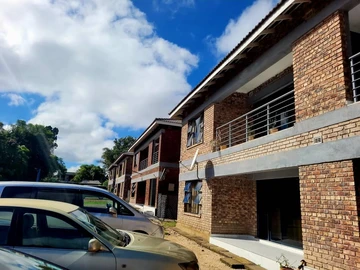 Spacious 3-Bed Flat in Greendale with Borehole Access